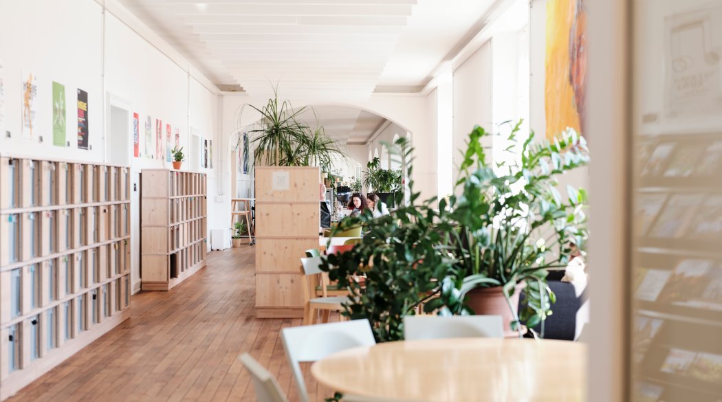Available coworking desks